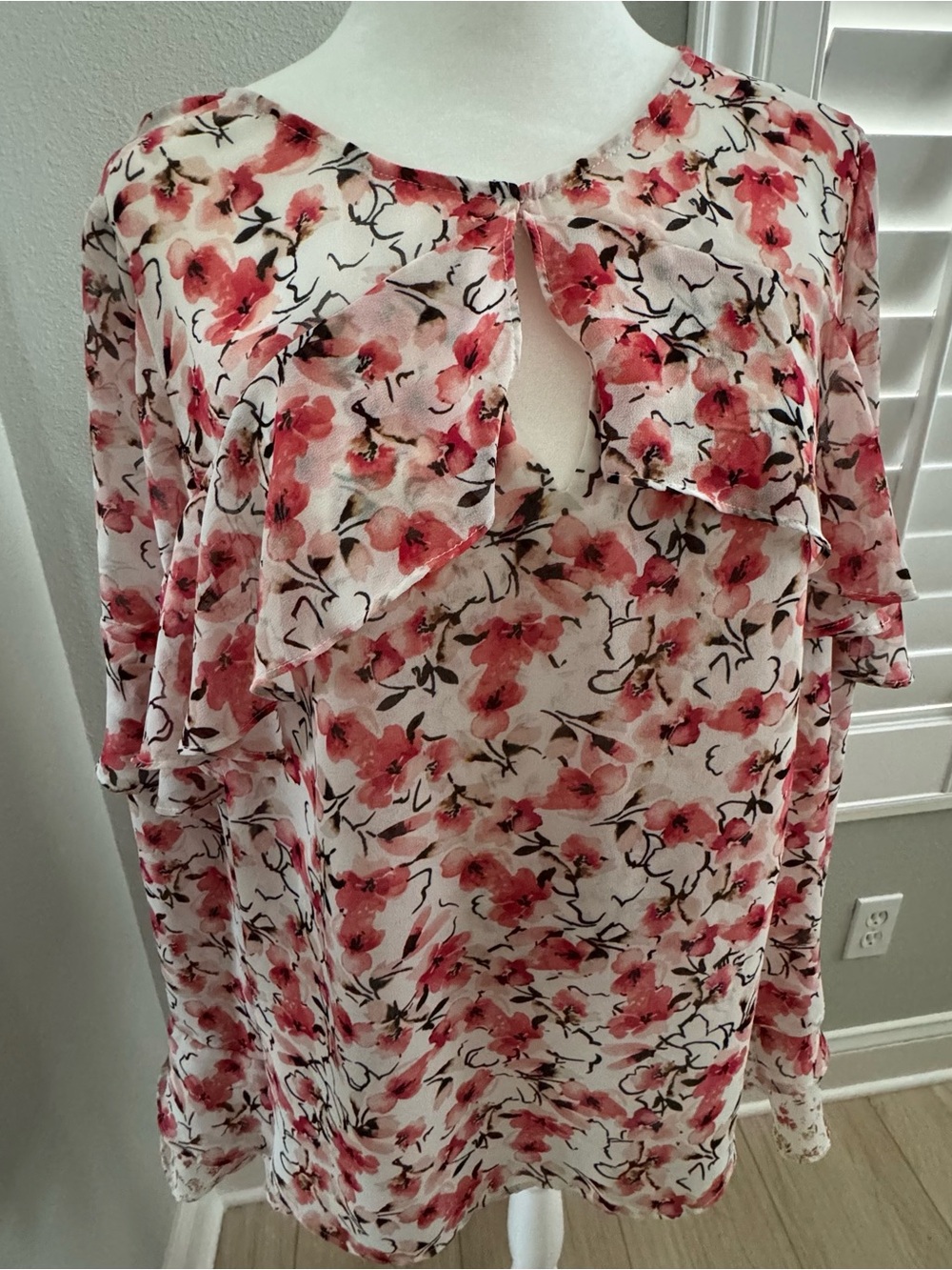 White House Black Market women’s floral romantic blouse long sleeve size 14 - Picture 3 of 10